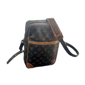 Louis Vuitton Danube Monogram canvas crossbody with COA for Men or Women - EUC